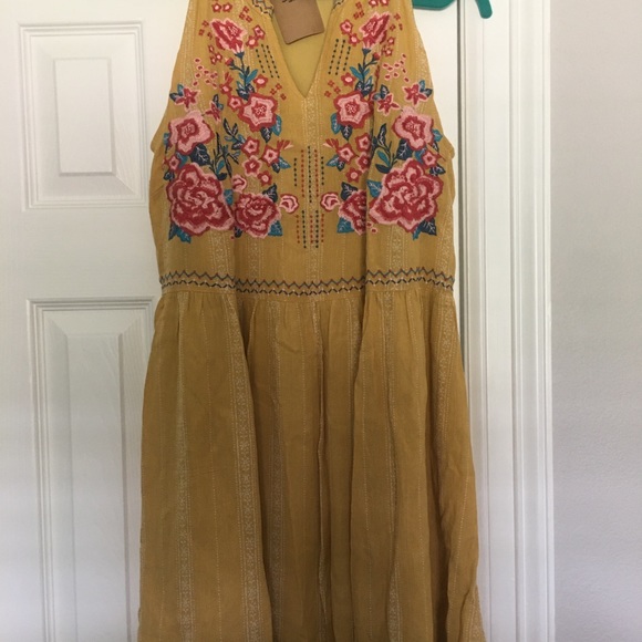 Andree Tops - Golden-yellow embroidered halter-top or dress